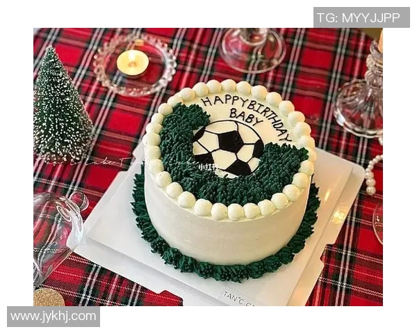 足球明星主题蛋糕创意设计让你的派对更加精彩与难忘
