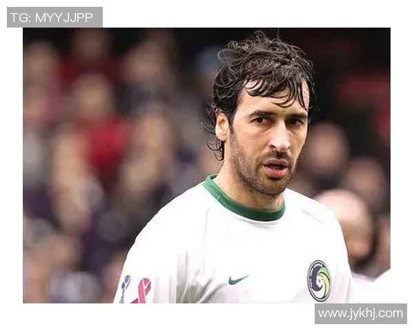 探讨当今足坛的足球明星及其影响力与成就